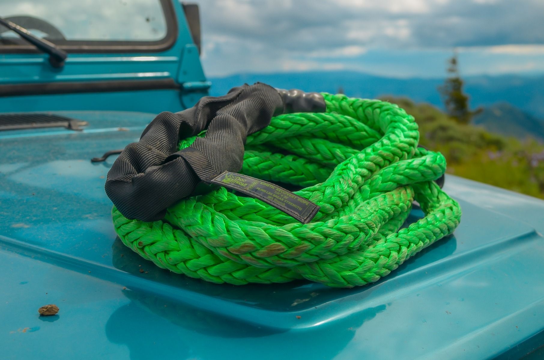 Voodoo Offroad | RP-ROPE PRODUCTS | 2.0 Santeria Series 7/8" x 20 ft Kinetic Recovery Rope with Rope Bag for Truck and Jeep - Green | 1300001A