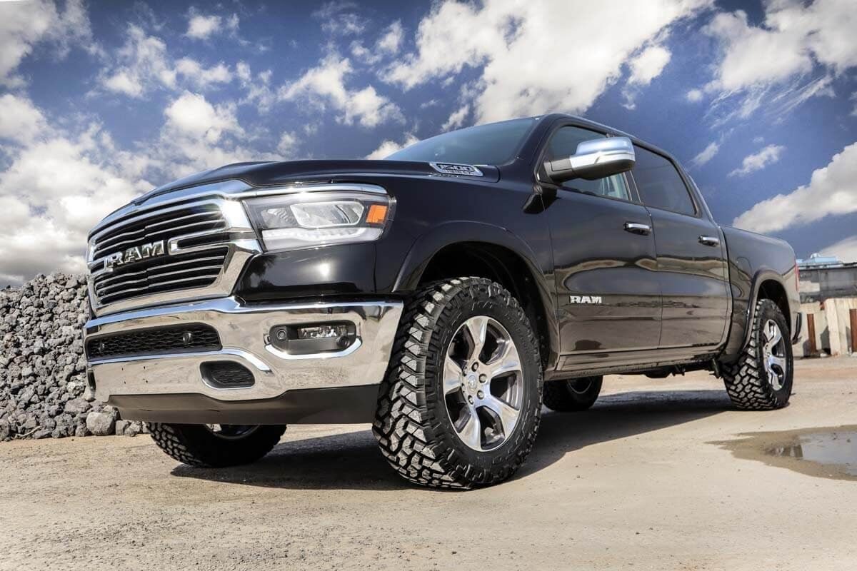 Rough Country | Leveling Kit | 2 Inch RAM Leveling Lift Kit 19-Up RAM 1500 4WD/2WD Rough Country | 35400