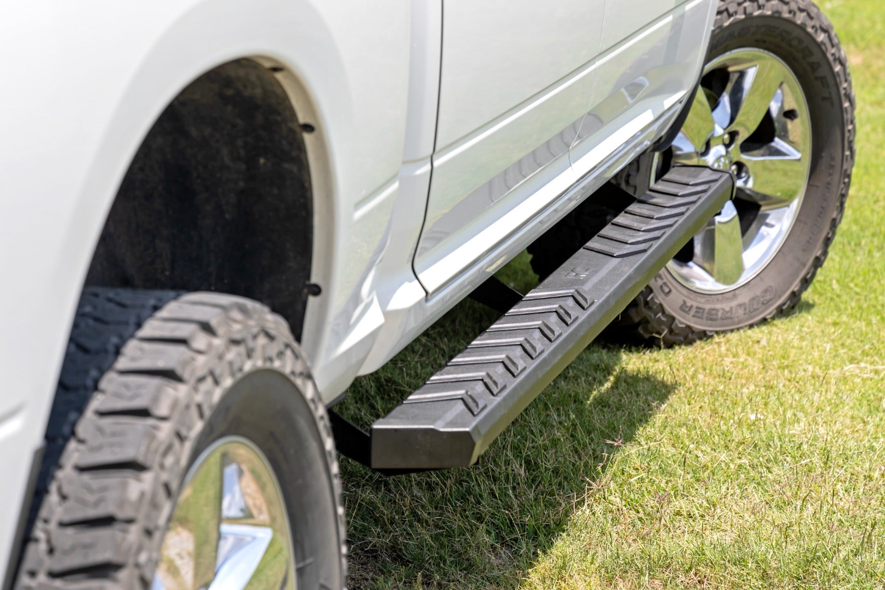 Rough Country | Running Boards | BA2 Running Board Side Step Bars 09-Up Ram 1500 10-22 2500  Rough Country | 41003
