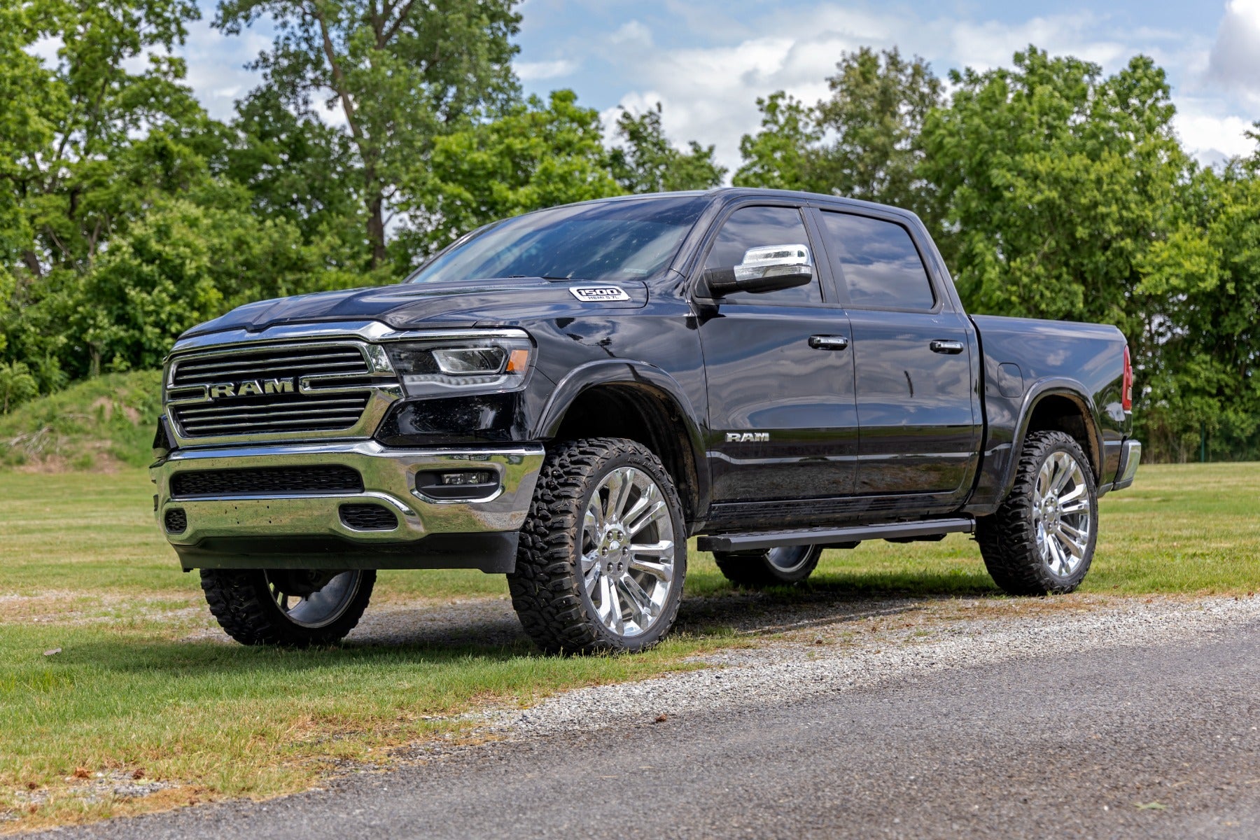 Rough Country | Running Boards | BA2 Running Board Side Step Bars 19-22 Ram 1500 2WD/4WD Rough Country | 41004