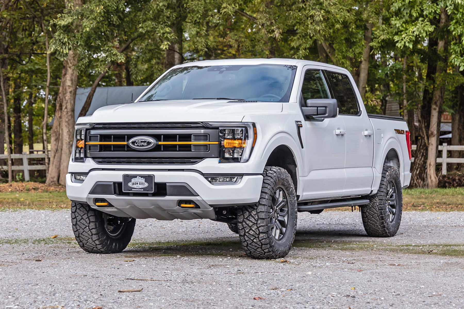 Rough Country | Lift Kits | 2.5 Inch Lift Kit 21-22 Ford F-150 Tremor 4WD Rough Country | 51028