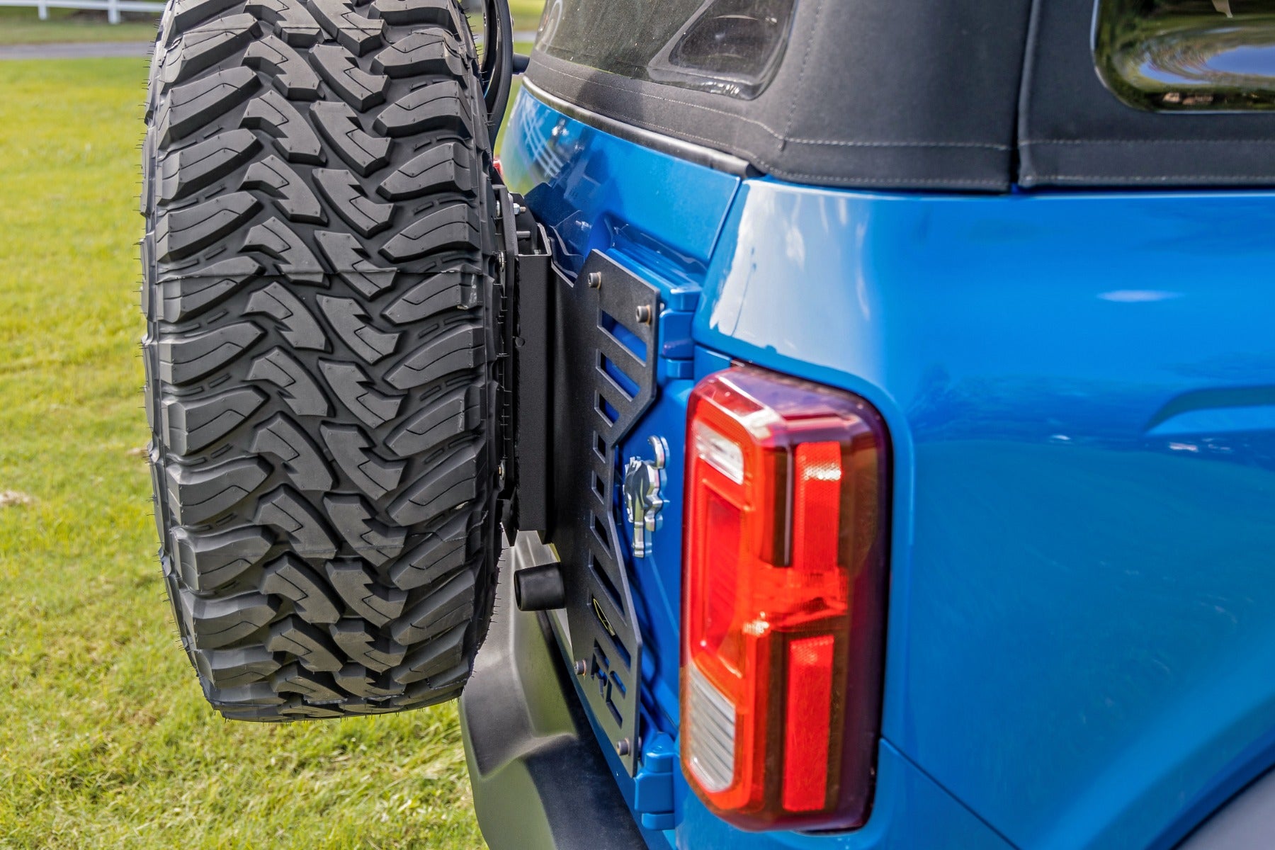 Rough Country | Tailgate Armor | Tailgate Reinforcement 21-Up Ford Bronco 4WD Rough Country | 51052