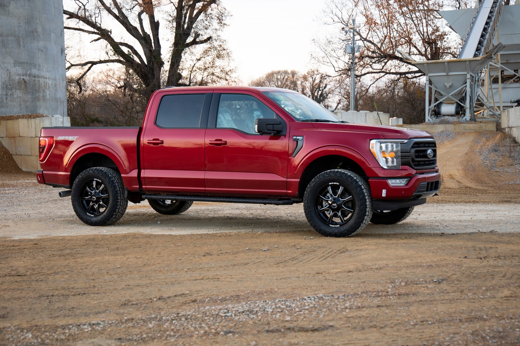 Rough Country | Lift Kits | 2.0 Inch Ford Leveling Lift Kit w/Vertex For 2021 F-150 Rough Country | 58650