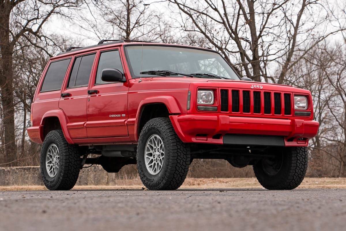 Rough Country | Lift Kits | Jeep Cherokee XJ 3 Inch Series II Suspension Lift Kit w/V2 Shocks Leaf Springs For 84-01 Jeep Cherokee XJ Rough Country | 630X70