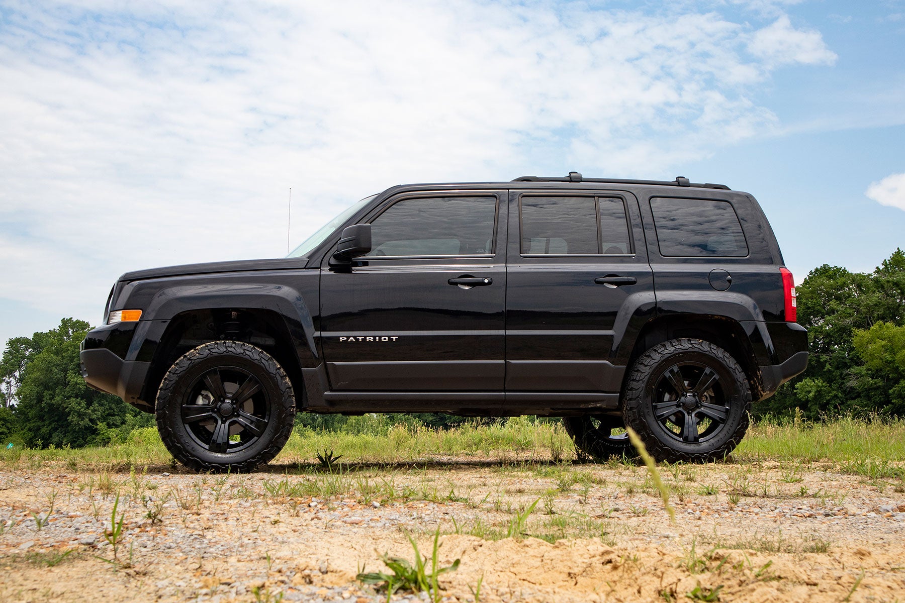 Rough Country | Lift Kits | 2 Inch Lift Kit N3 Struts 10-17 Jeep Patriot 4WD Rough Country | 66532