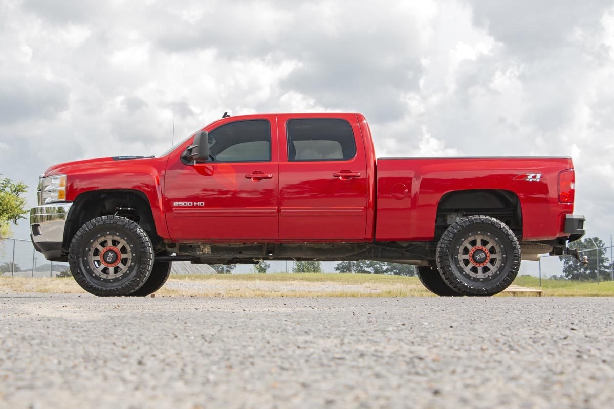 Rough Country | Shock Absorber | Rear Adjustable Vertex Shocks 11-20 Silverado/Sierra 2500/3500 for 3-5 Inch Lifts Rough Country | 699011
