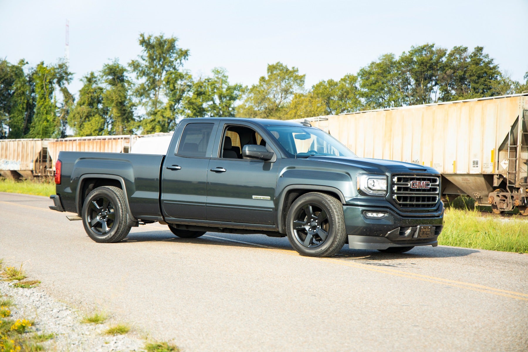 Rough Country | Lift Kits | 2 Inch Front Lowering Kit 4 Inch Rear Lowering Alum/Stamped Knuckle 14-18 Chevy/GMC 1500 Rough Country | 71630