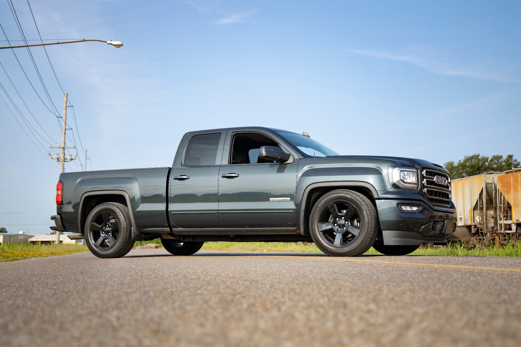 Rough Country | Lift Kits | 2 Inch Front Lowering Kit 4 Inch Rear Lowering Alum/Stamped Knuckle 14-18 Chevy/GMC 1500 Rough Country | 71630