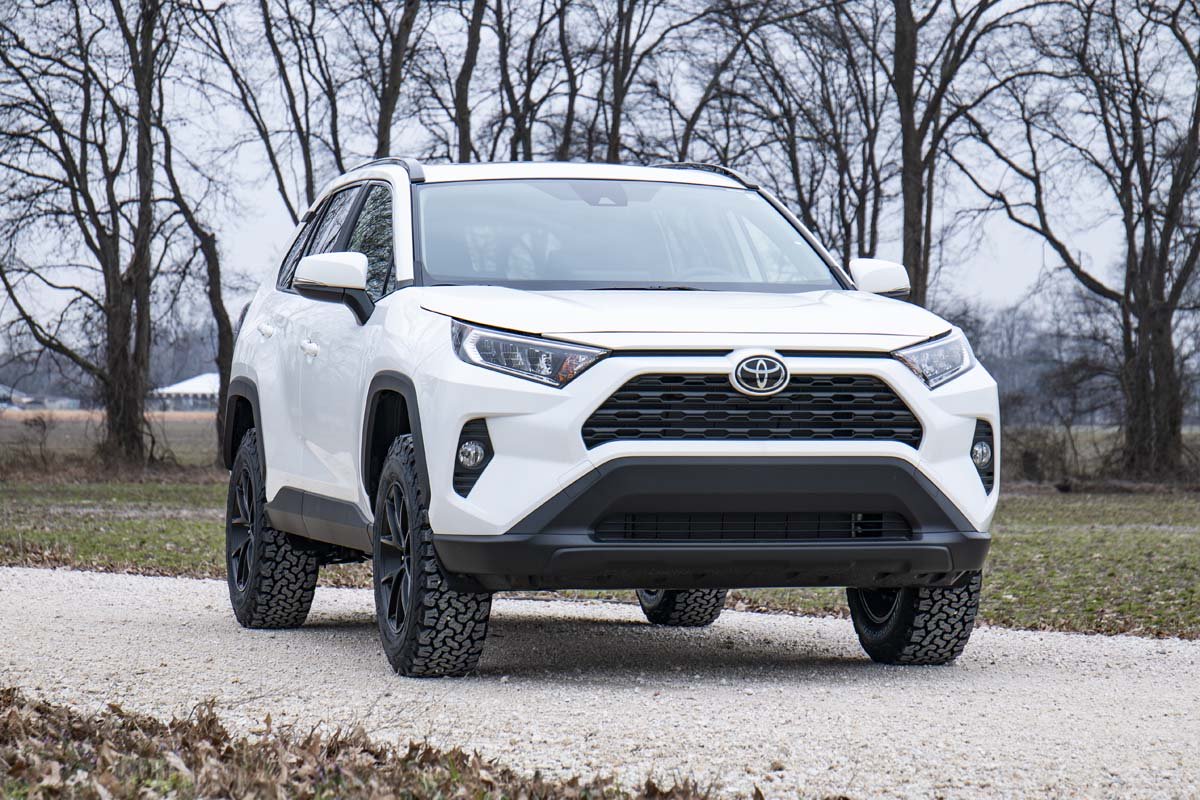 Rough Country | Leveling Kit | 2.5 Inch Toyota Suspension Lift Kit 19-20 RAV4 Rough Country | 73100