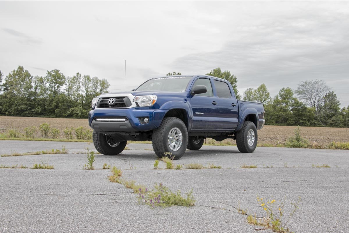 Rough Country | Lift Kits|Suspension|Suspension / Steering / Brakes | 3 Inch Lift Kit RR V2 05-22 Toyota Tacoma 2WD/4WD Rough Country | 74570RED