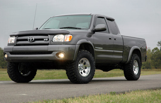 Rough Country | Leveling Kit | 2.5 Inch Toyota Suspension Lift Kit w/N3 Struts and Shocks Rough Country | 75031