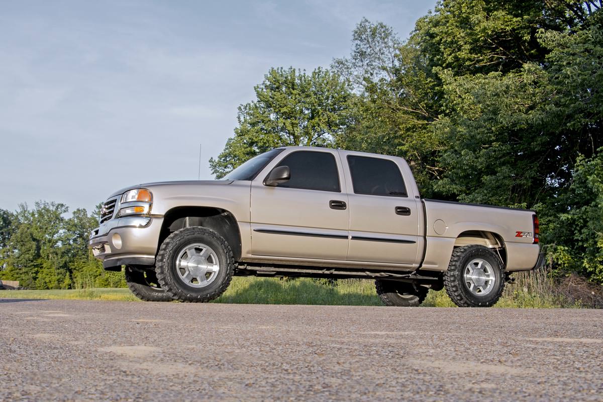 Rough Country | Leveling Kit | 1.5-2.5 Inch Leveling Torsion Bar Keys 00-06 Silverado/Sierra 1500 Rough Country | 7592