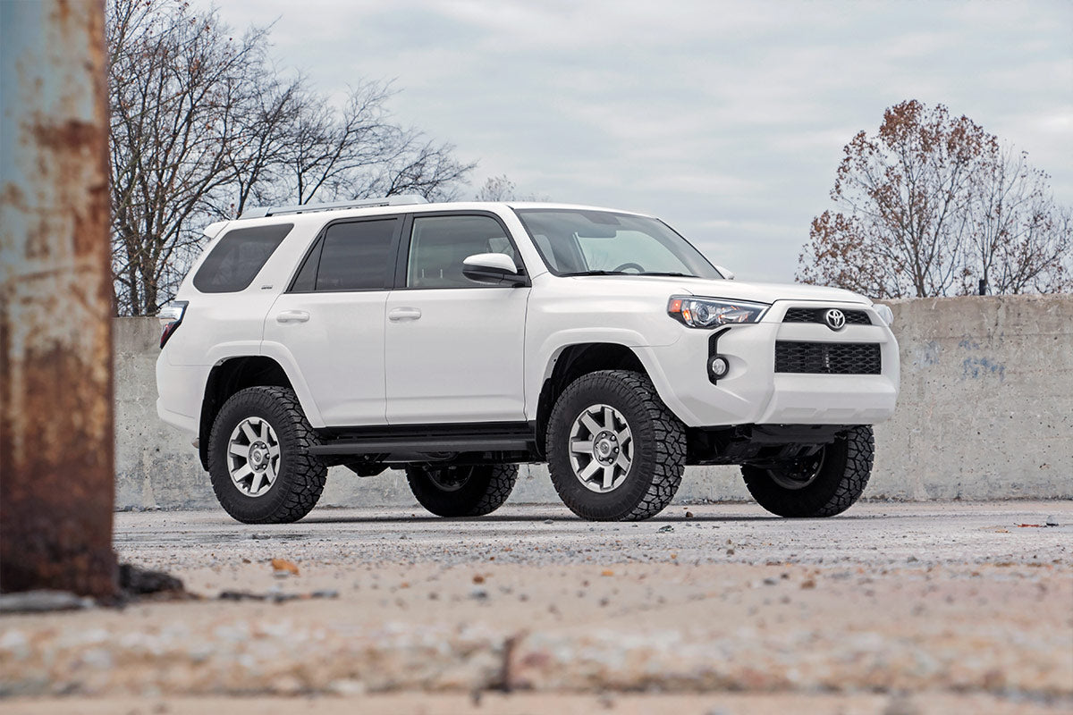 Rough Country | Lift Kits | Toyota 4Runner 3 Inch Suspension Lift Kit N3 Struts For 10-Pres 4-Runner Rough Country | 76631