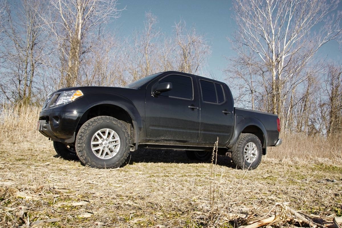 Rough Country | Leveling Kit | 2.5 Inch Leveling Strut Extensions Red 05-Up Frontier/Xterra Rough Country | 865RED