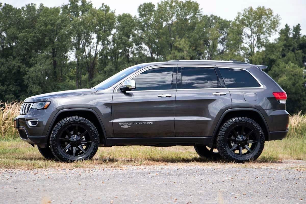 Rough Country | Lift Kits | 2.5 Inch Lift Kit N3 Struts 16-20 Jeep Grand Cherokee 4WD Rough Country | 91430