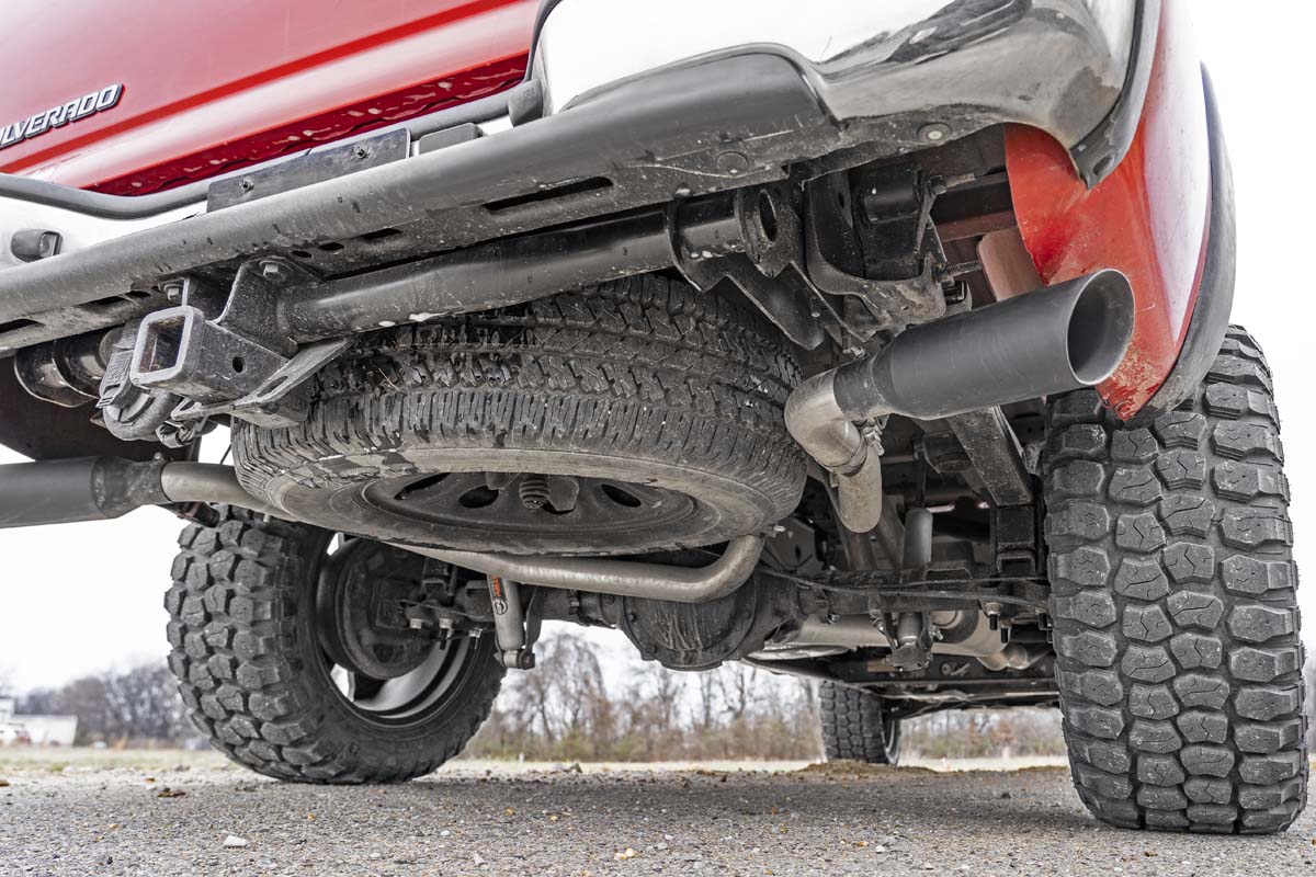 Rough Country | Exhaust | Dual Cat-Back Exhaust System w/ Black Tips 99-06 GM 1500 Ext Cab / Short Bed 4.8L / 5.3L Rough Country | 96005