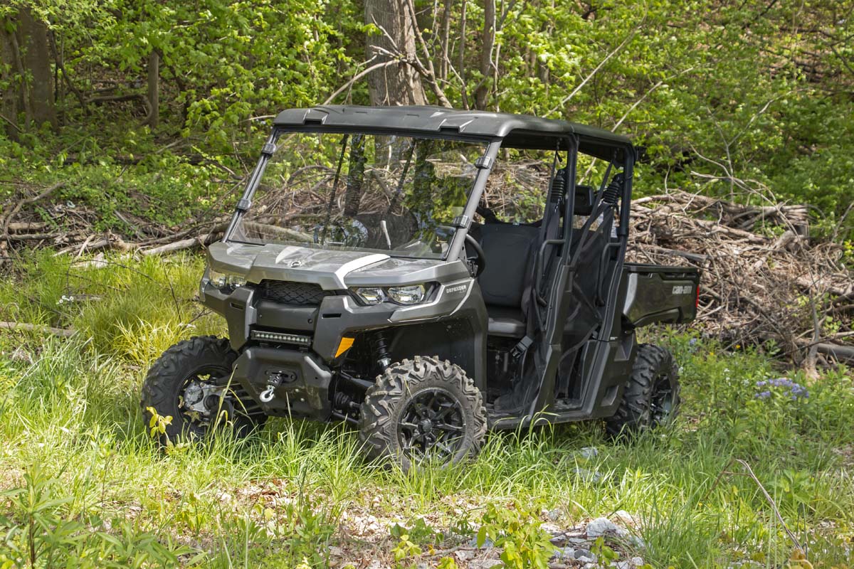 Rough Country | Windshield | Scratch Resistant Full Windshield 16-20 Can-Am Defender Rough Country | 98162030