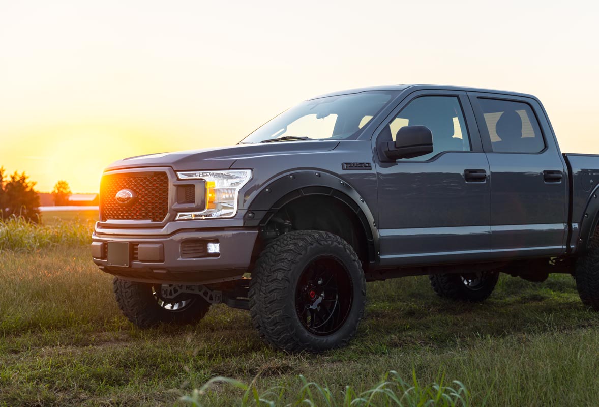 Rough Country | Fender Flares | Defender Pocket Fender Flares Flat Black Ford F-150 2WD/4WD (15-20) Rough Country | A-F11811