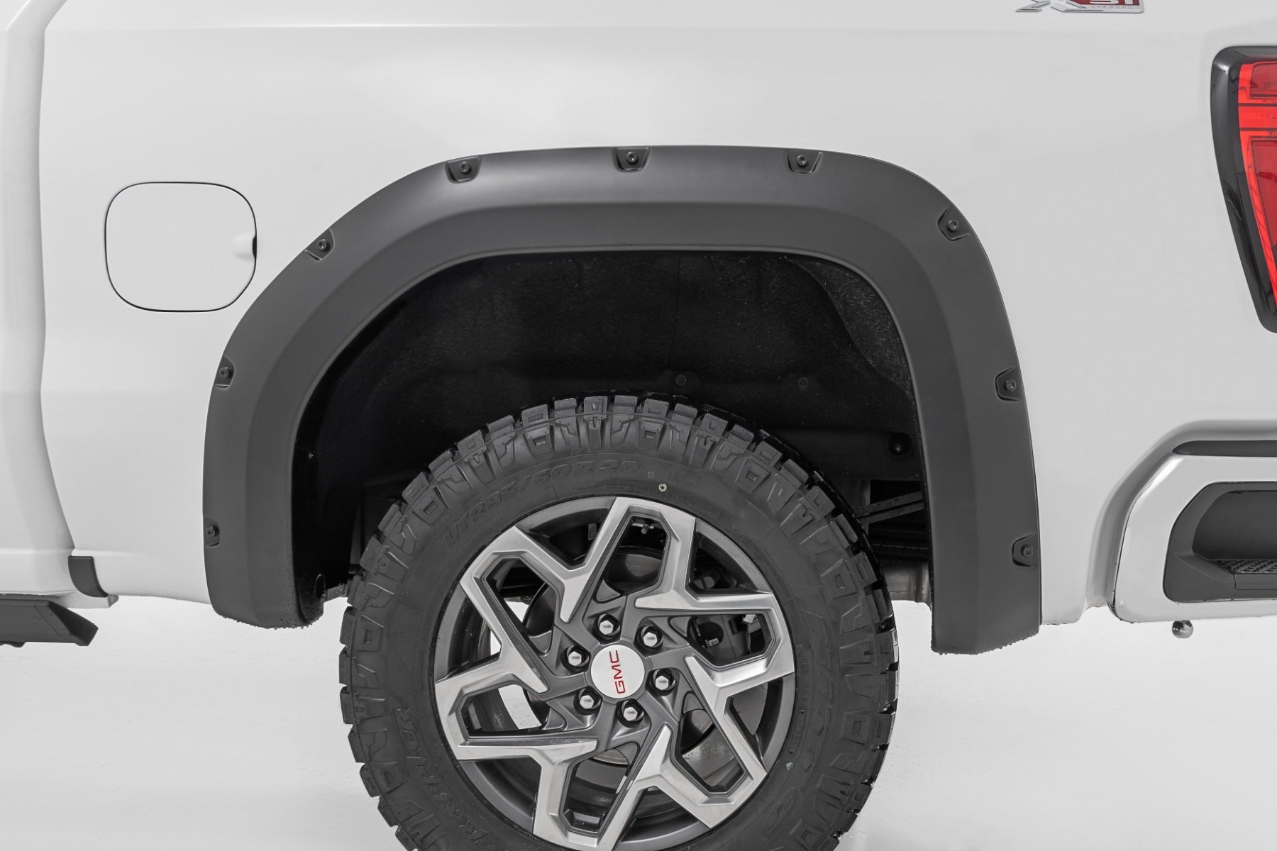Rough Country | Fender Flares | Traditional Pocket Fender Flares Flat Black 19-Up GMC Sierra 1500 2WD/4WD Rough Country | F-C11950A