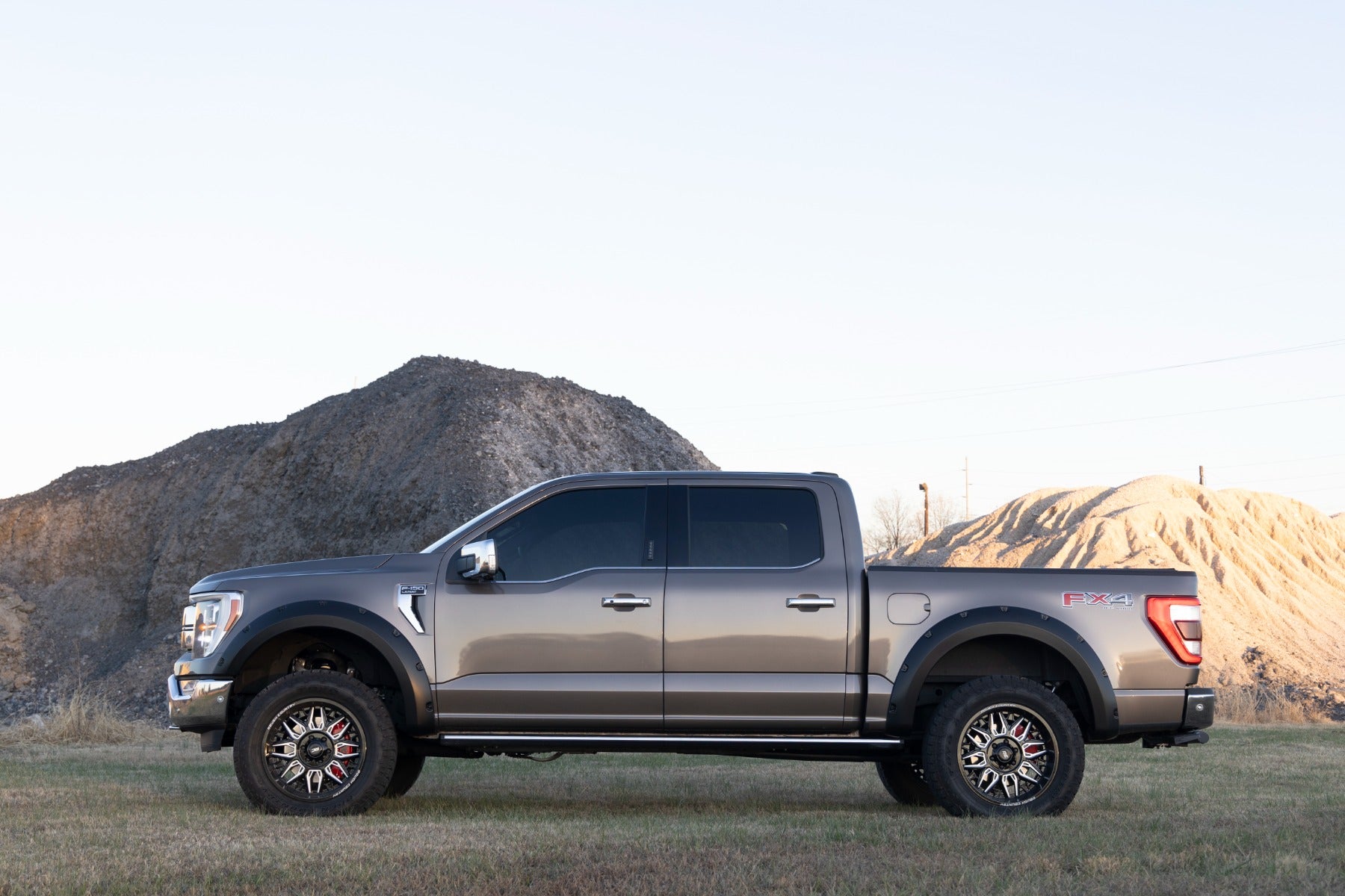 Rough Country | Fender Flares | Traditional Pocket Fender Flares Gloss Black Ford F-150 2WD/4WD (21-23) Rough Country | F-F20911A-RCGB