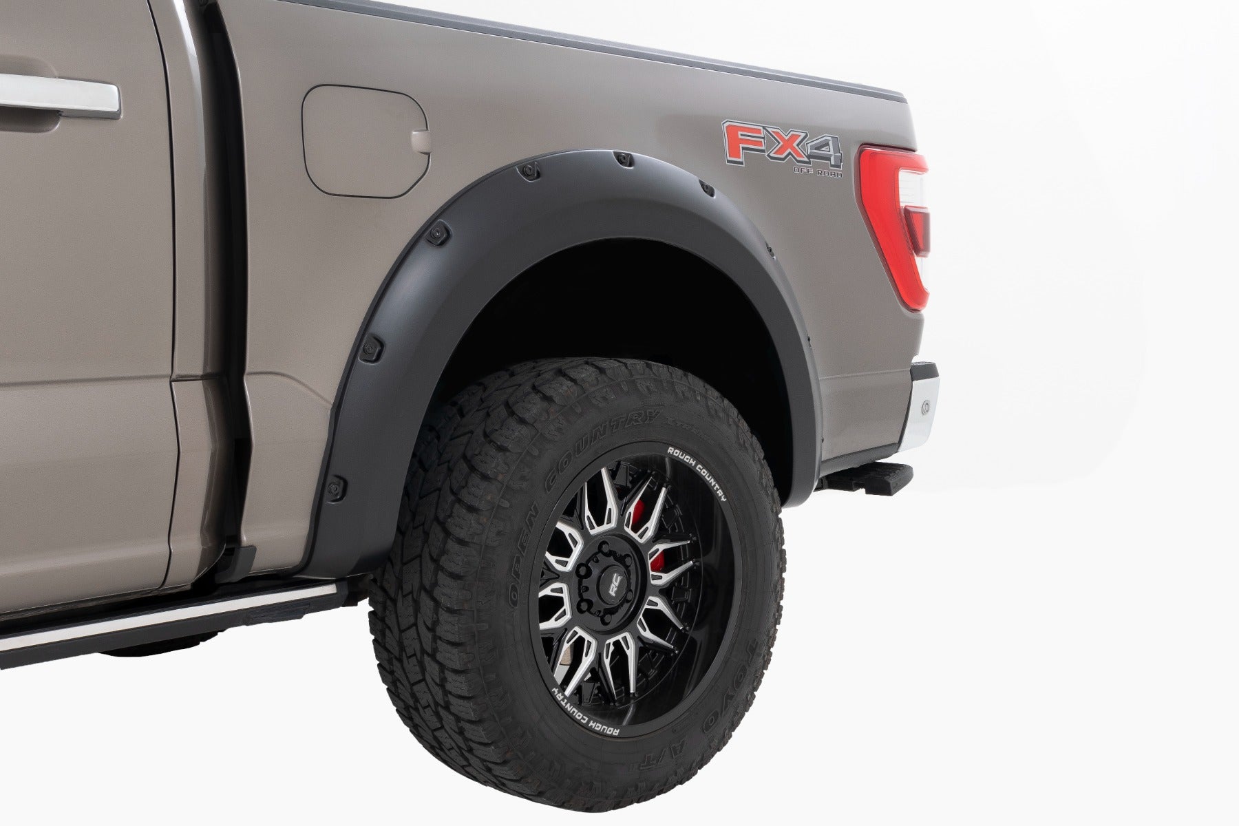 Rough Country | Fender Flares | Traditional Pocket Fender Flares Flat Black Ford F-150 2WD/4WD (21-23) Rough Country | F-F20911A