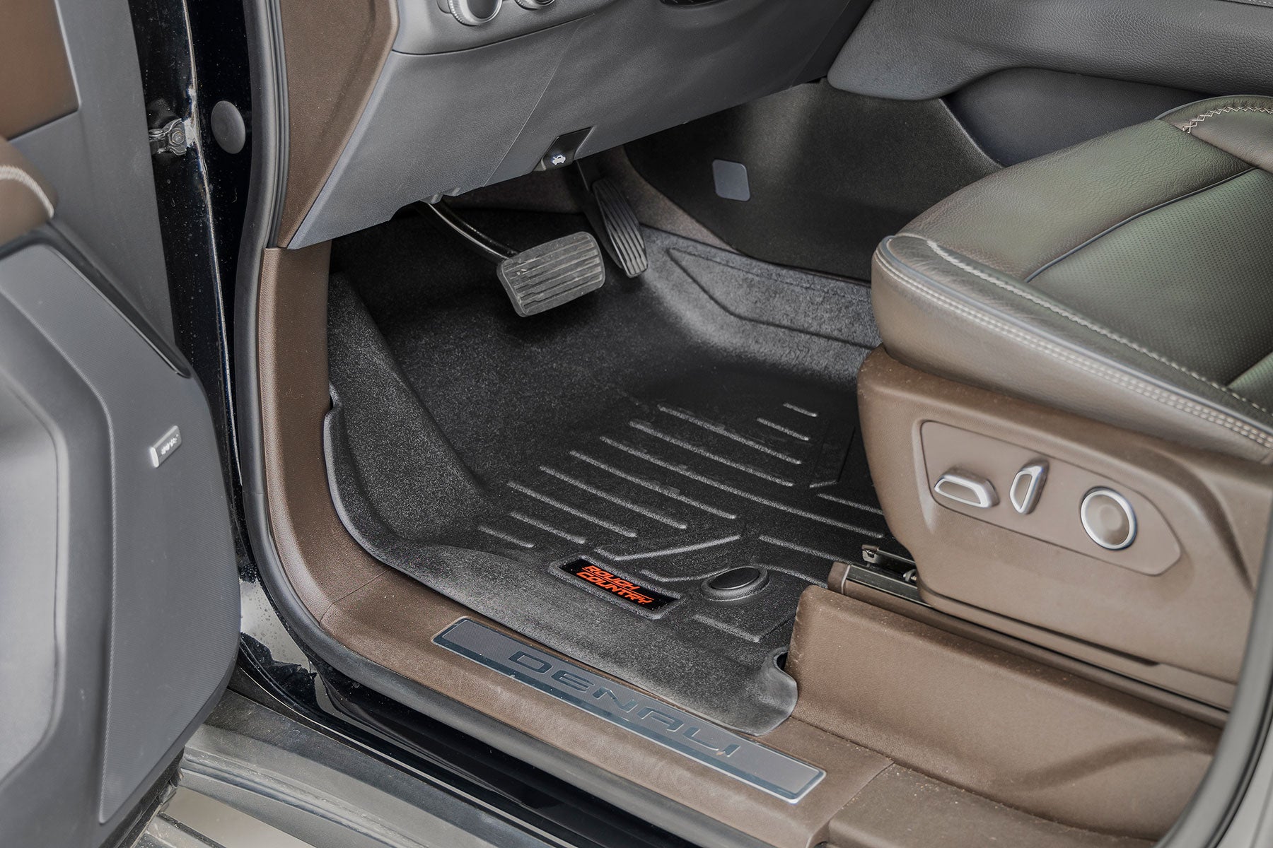 Rough Country | Floor Mats/Liners | Floor Mats Front and Rear Bucket Set 21-Up Chevy/GMC Tahoe/Yukon Rough Country | M-21712