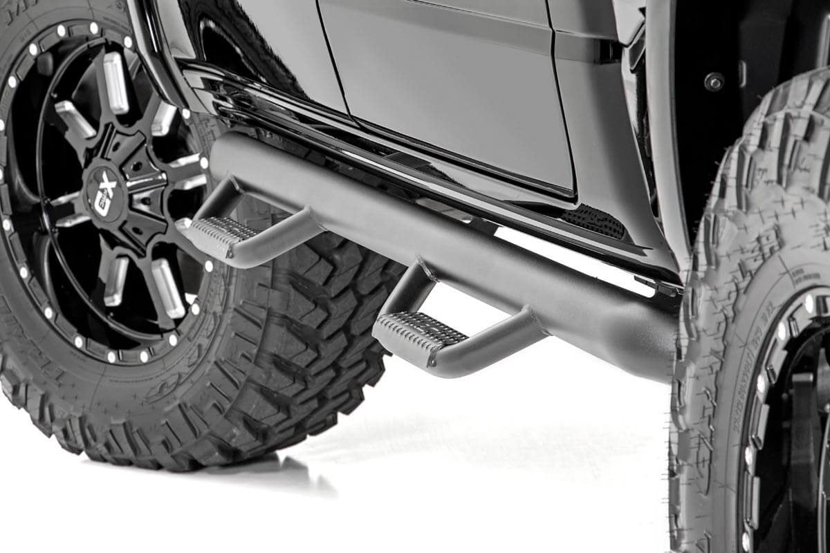 Rough Country | Nerf Bars|Side Steps / Running Boards|Exterior Parts & Car Care | RAM Cab Length Nerf Steps 19-20 RAM 1500 Crew Cab 5 Foot 7 Inch Bed Rough Country | RCD1980CC