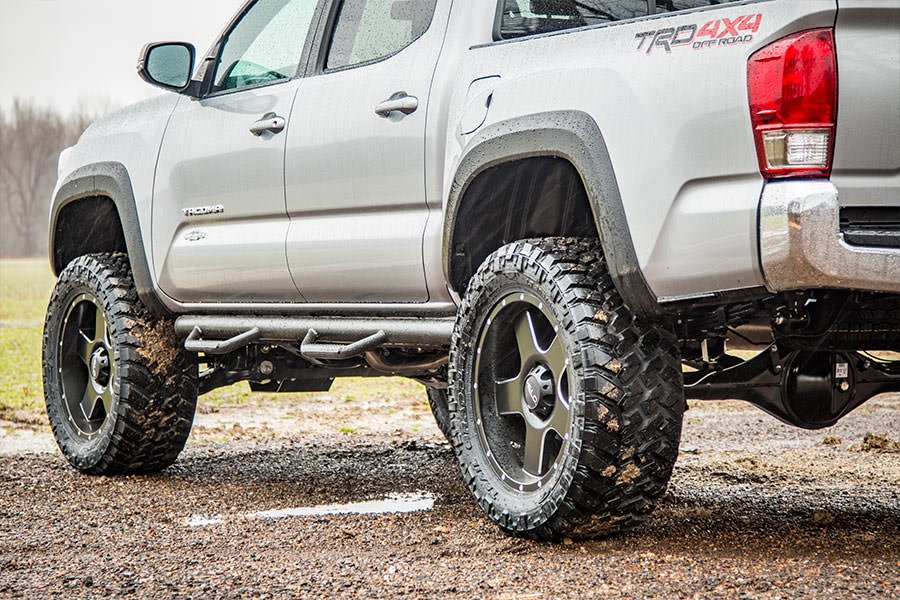 Rough Country | Nerf Bars|Side Steps / Running Boards|Exterior Parts & Car Care | Toyota Wheel to Wheel Nerf Steps 05-20 Tacoma Double Cab 5 Foot Bed Rough Country | RCT0580CC